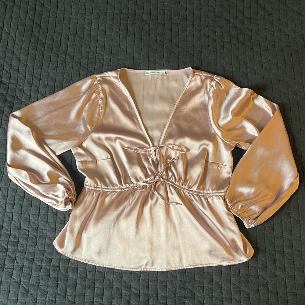 Abercrombie & Fitch Satin Blouse in Light Pink